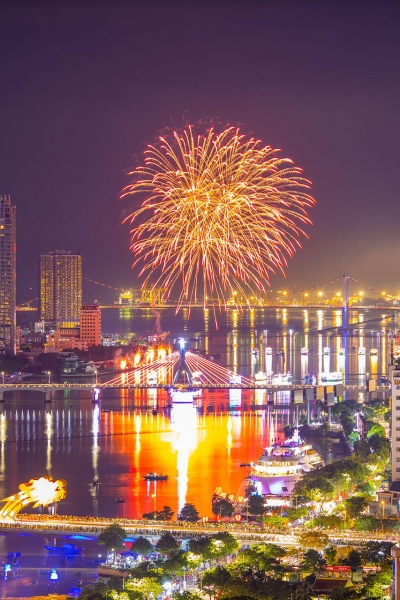 Celebrating the International Fireworks Festival 2024 in Da Nang